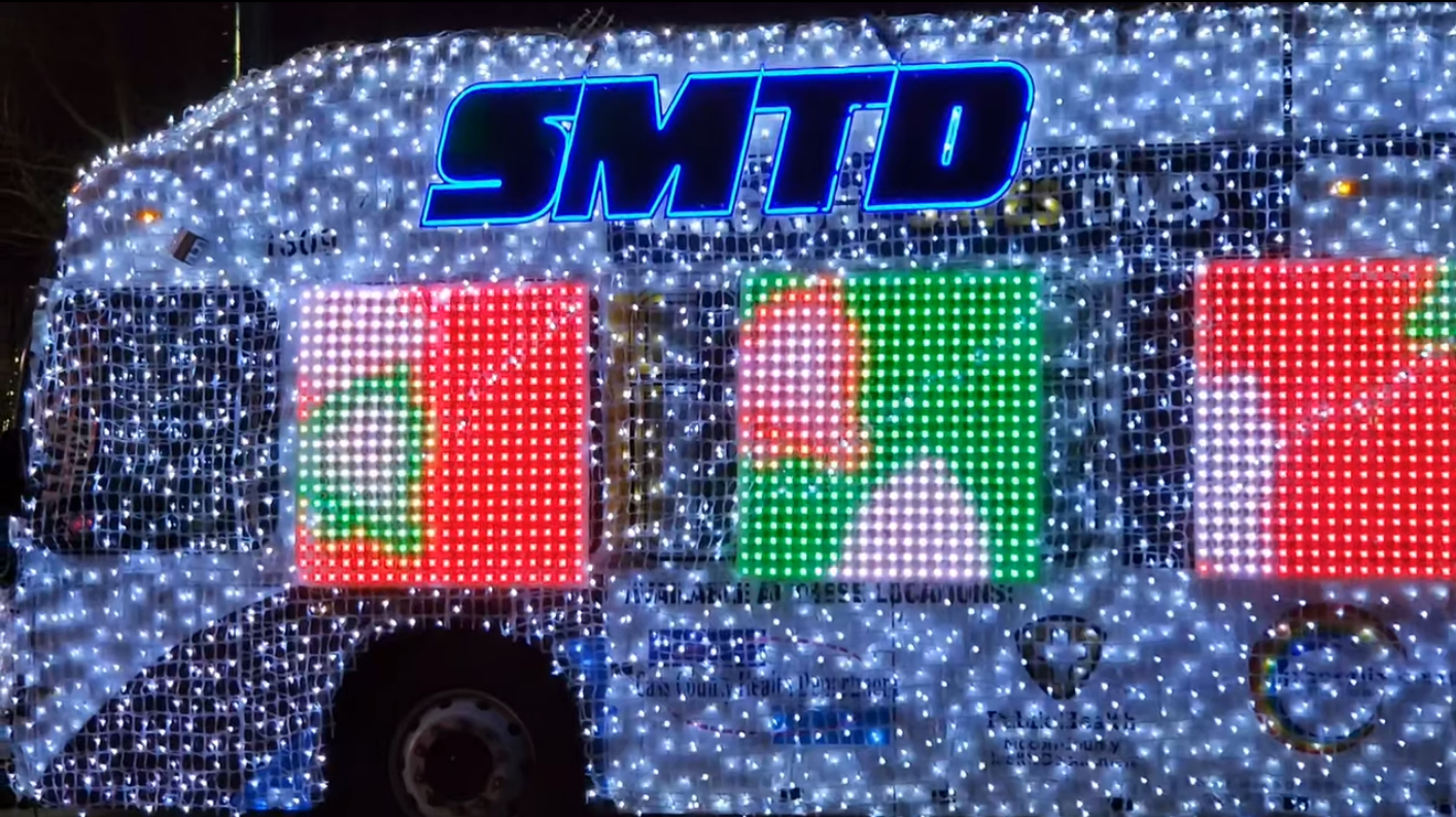 'Holly' the holiday bus returns for 2024 season in Springfield